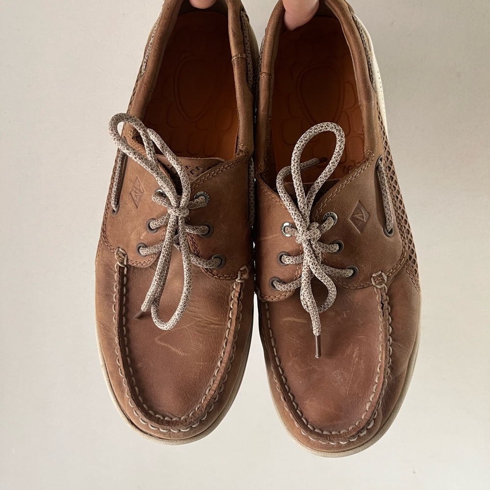 Sperry Brown Leather Boat Shoes with Moccasin Stitching